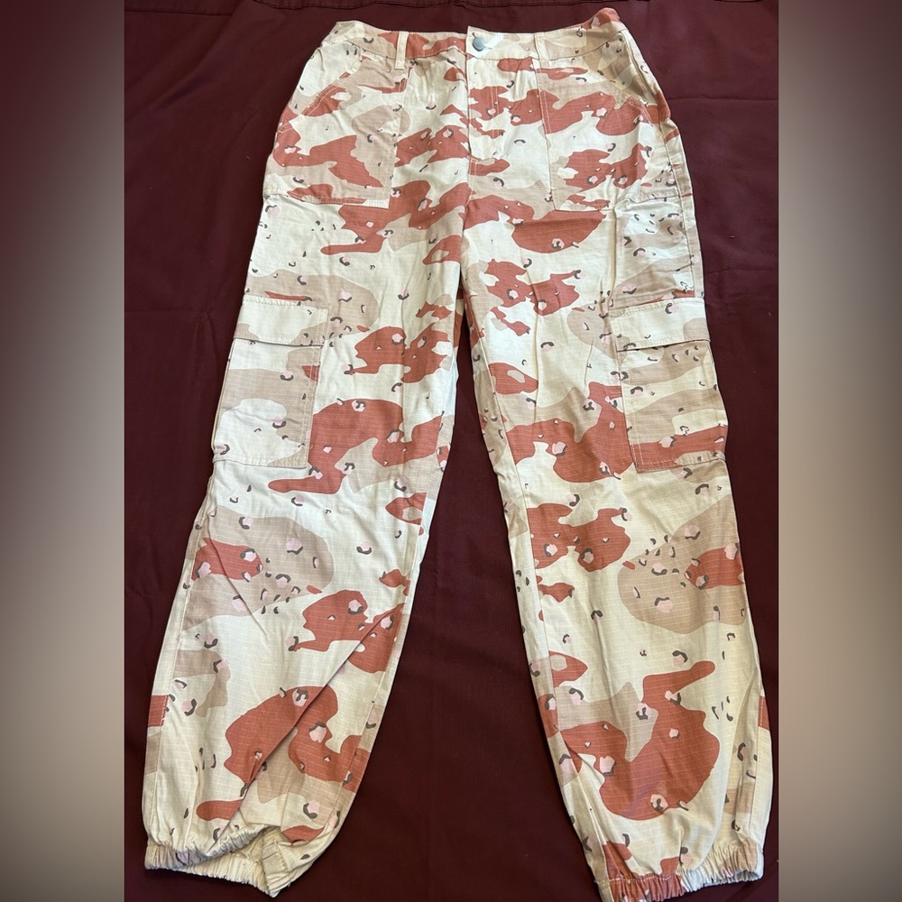 wild fable Beige and Rust Camo Cargo Pants